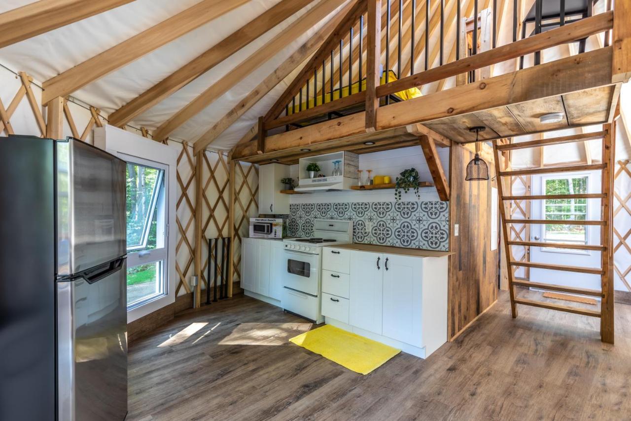 Yourtes Glamping Du Poisson Blanc Notre-Dame-du-Laus Exterior foto